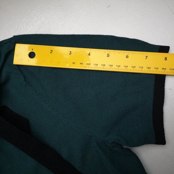 NWOT Ricki's Ladies Size Small Green with Black Trim Short Sleeves Sweater - Picture 8 of 9